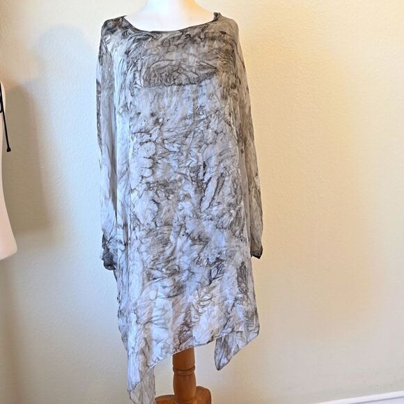 Made in Italy gauzy silk blend tunic size medium. - Picture 1 of 8